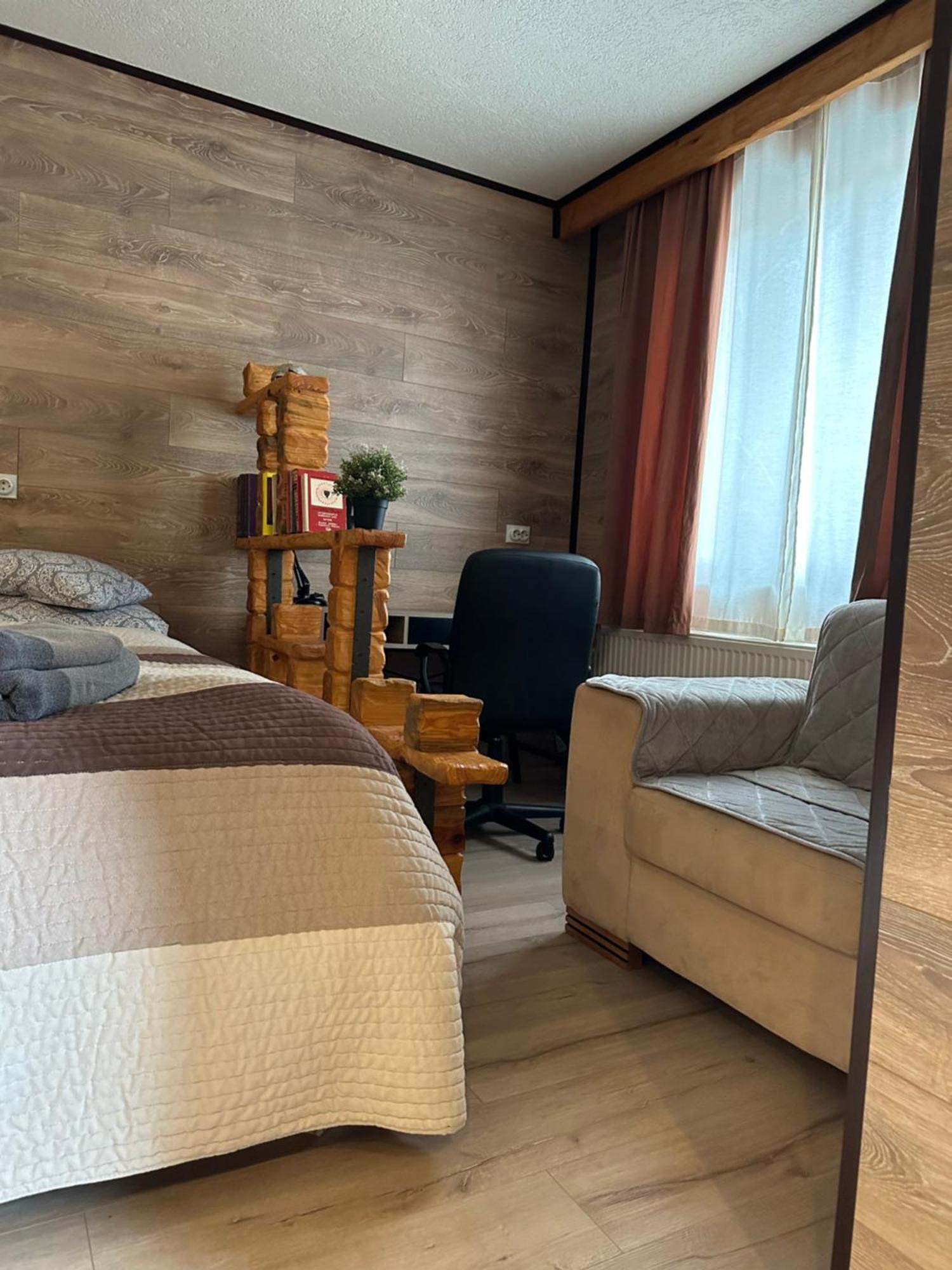 Apartments Park 2016 Surdulica ภายนอก รูปภาพ
