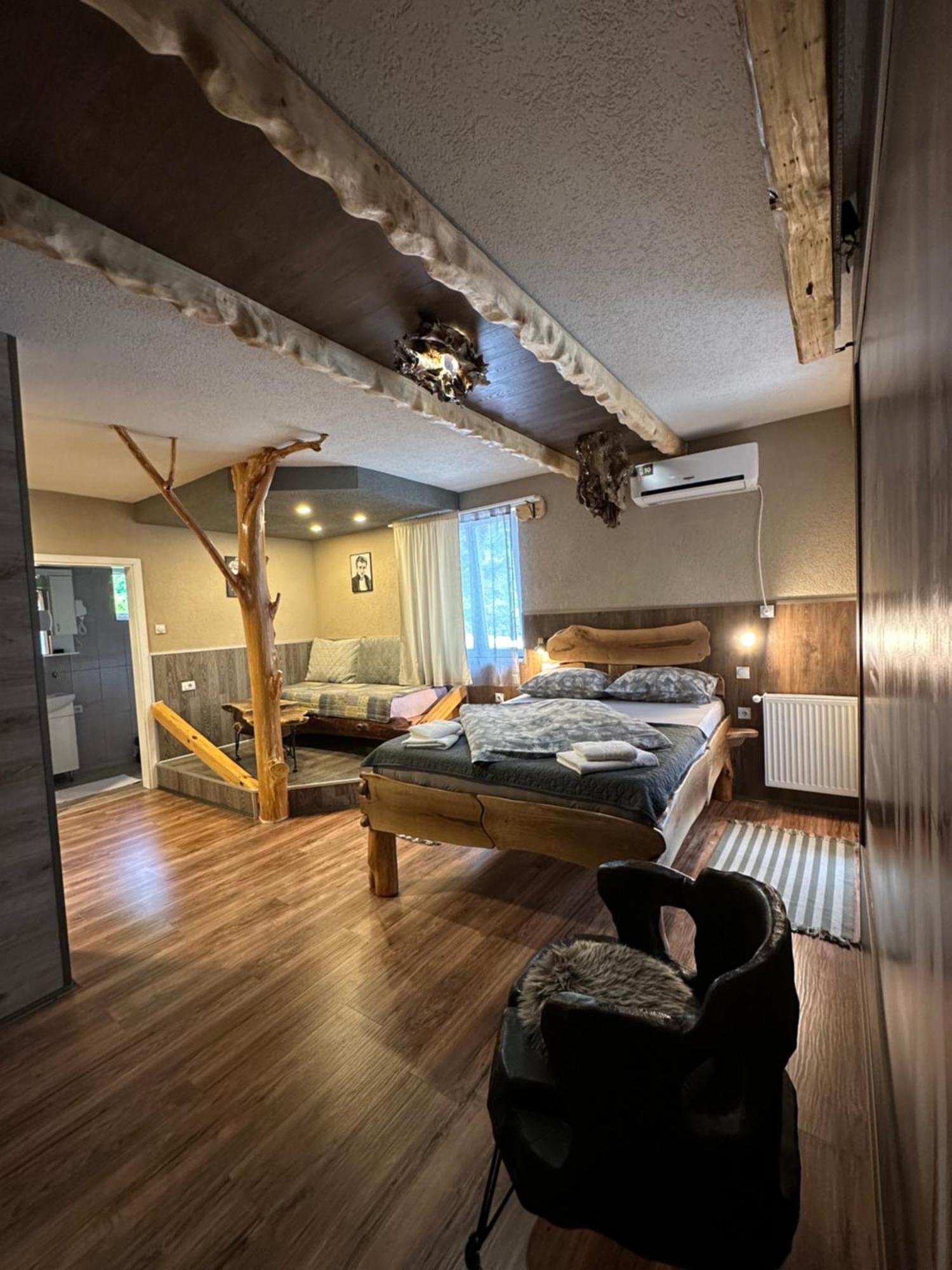 Apartments Park 2016 Surdulica ภายนอก รูปภาพ